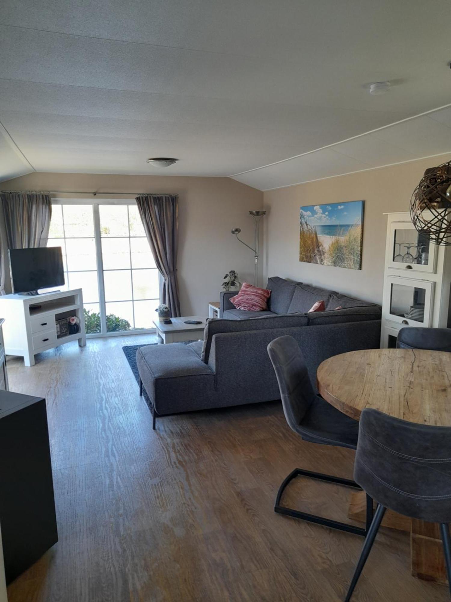 Chalet Makkum C99B Met Prive Gelegen Tuin Aan Het Water Екстериор снимка