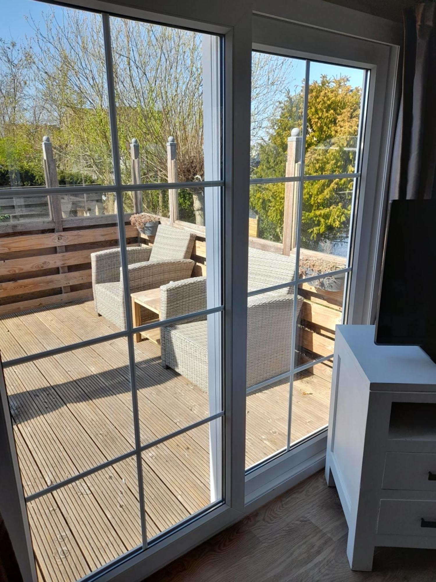 Chalet Makkum C99B Met Prive Gelegen Tuin Aan Het Water Екстериор снимка