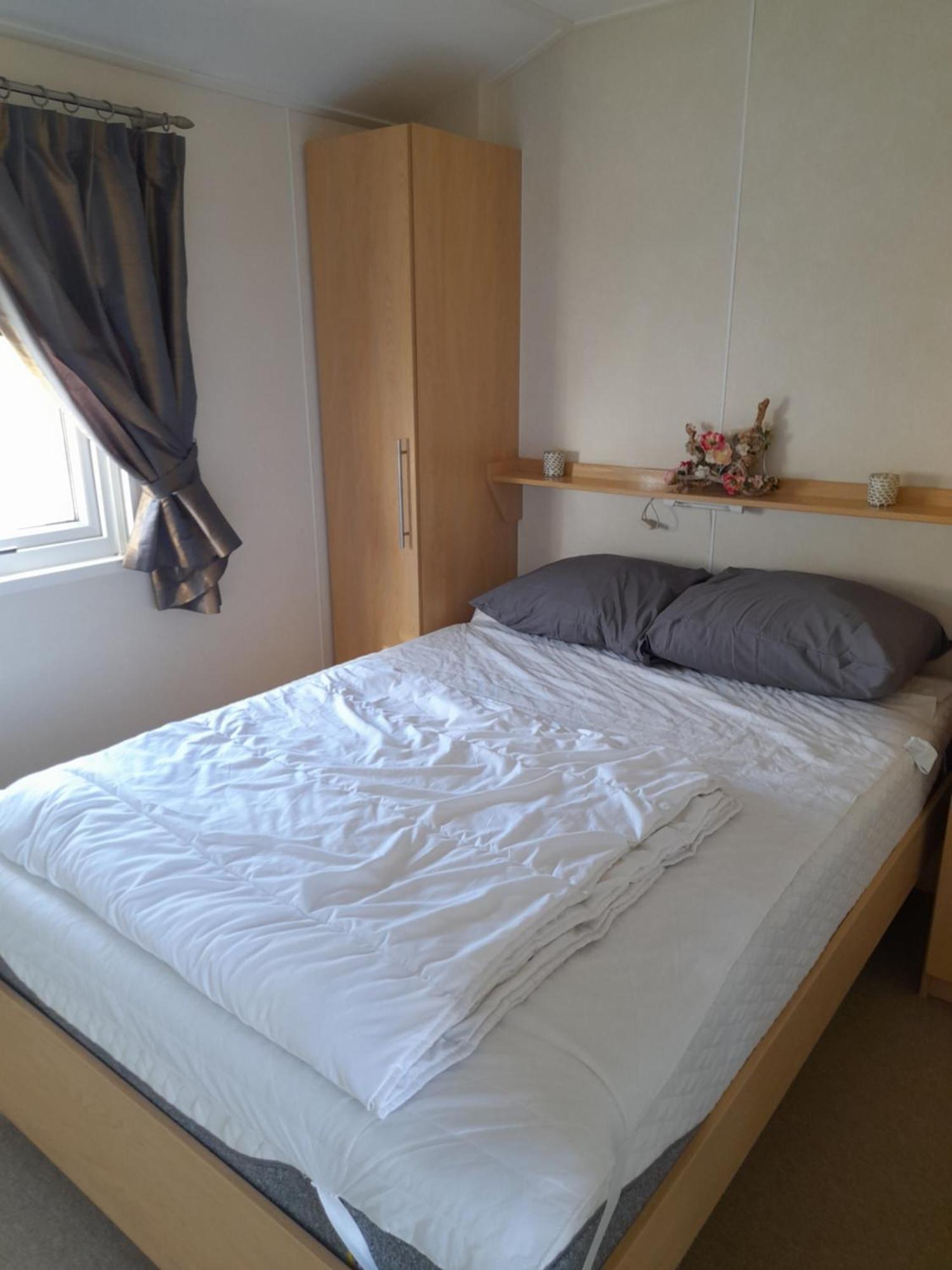 Chalet Makkum C99B Met Prive Gelegen Tuin Aan Het Water Екстериор снимка
