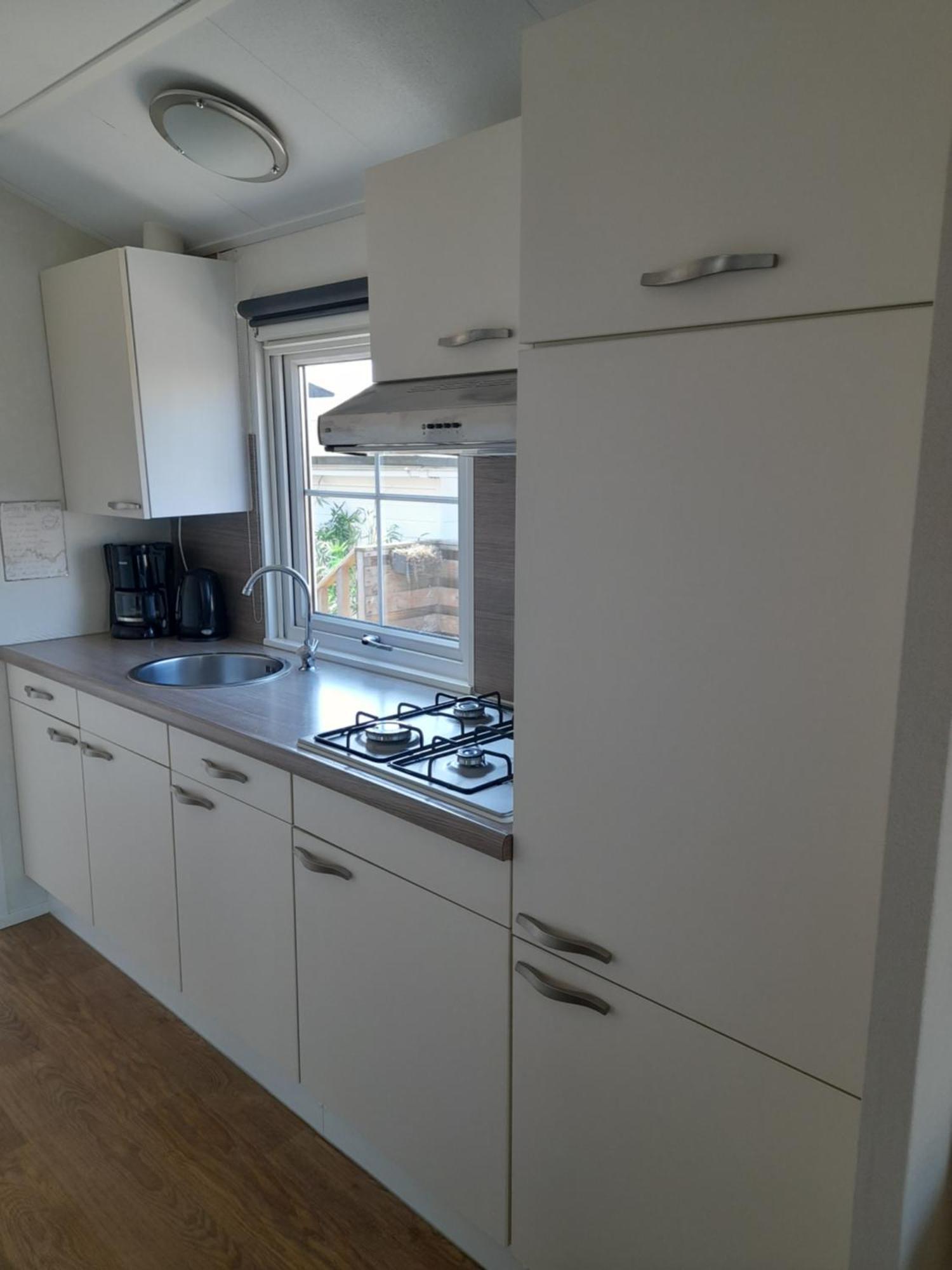 Chalet Makkum C99B Met Prive Gelegen Tuin Aan Het Water Екстериор снимка