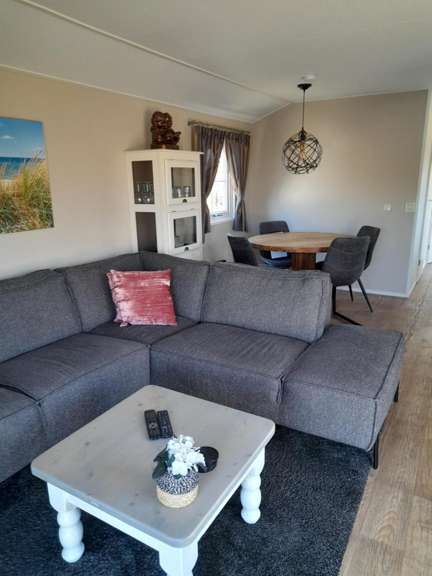 Chalet Makkum C99B Met Prive Gelegen Tuin Aan Het Water Екстериор снимка