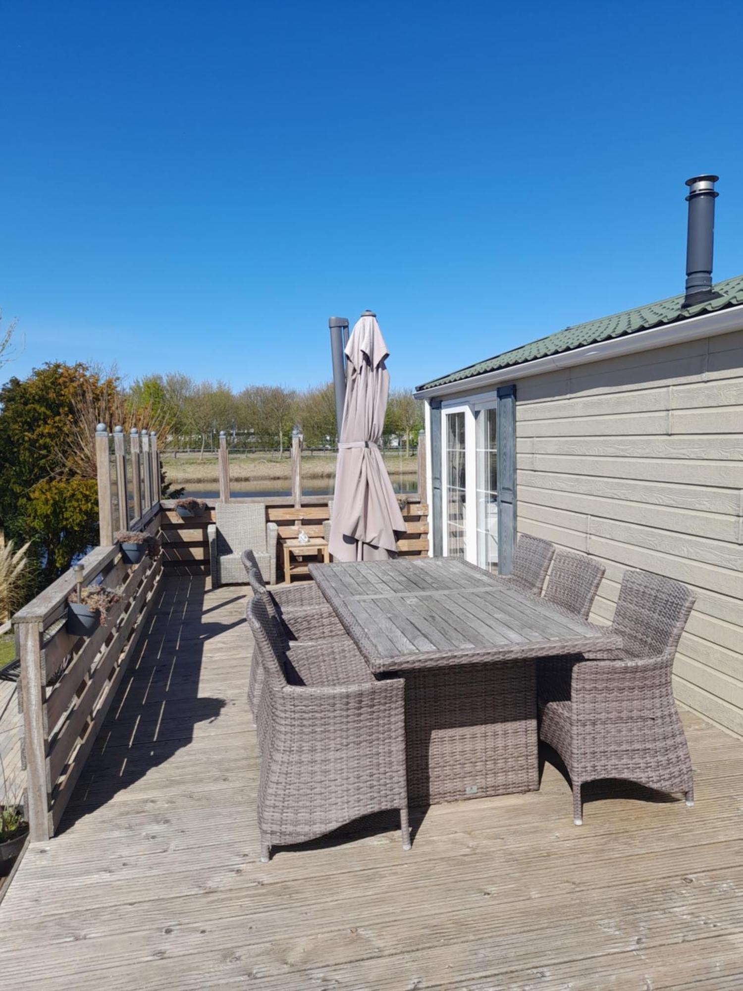 Chalet Makkum C99B Met Prive Gelegen Tuin Aan Het Water Екстериор снимка